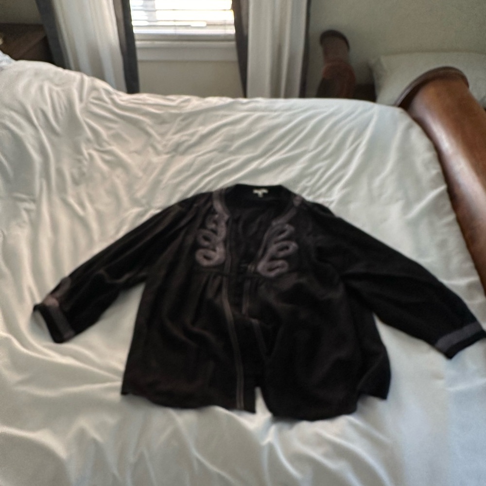 Flowy tunic embroidered